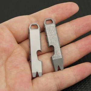 2 Stück EDC Mini Titanlegierung Taschenhebel Brecheisenöffner Schlüsselanhänger Multitool - Bild 1 von 20