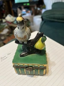 BOMBAY Co Porcelain Christmas  Collection Partridge In Pear Tree Trinket Box - Picture 1 of 5