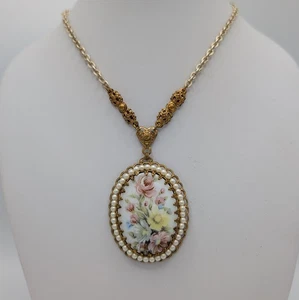 W Alemania Leche Vidrio Transferencia Floral Filigrana Colgante Collar Perlas de Imitación - Imagen 1 de 21