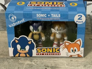⚡️Sonic The Hedgehog and Tails Vinyl Mini Figures 2 Pack Kidrobot - Picture 1 of 3