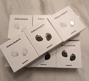 Samsung Galaxy Buds FE - Graphite  and White - Picture 1 of 25