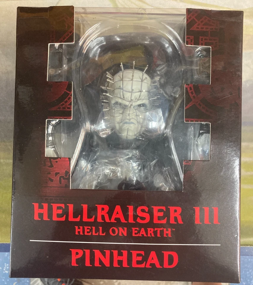 Figura estilizada de lujo Hellraiser 3 Hell On Earth Pinhead Mezco Foto 1 de 4