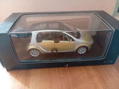 Smart  Forfour  Melon Green 2006  - 1/18 - Kyosho - Immagine 1 di 4