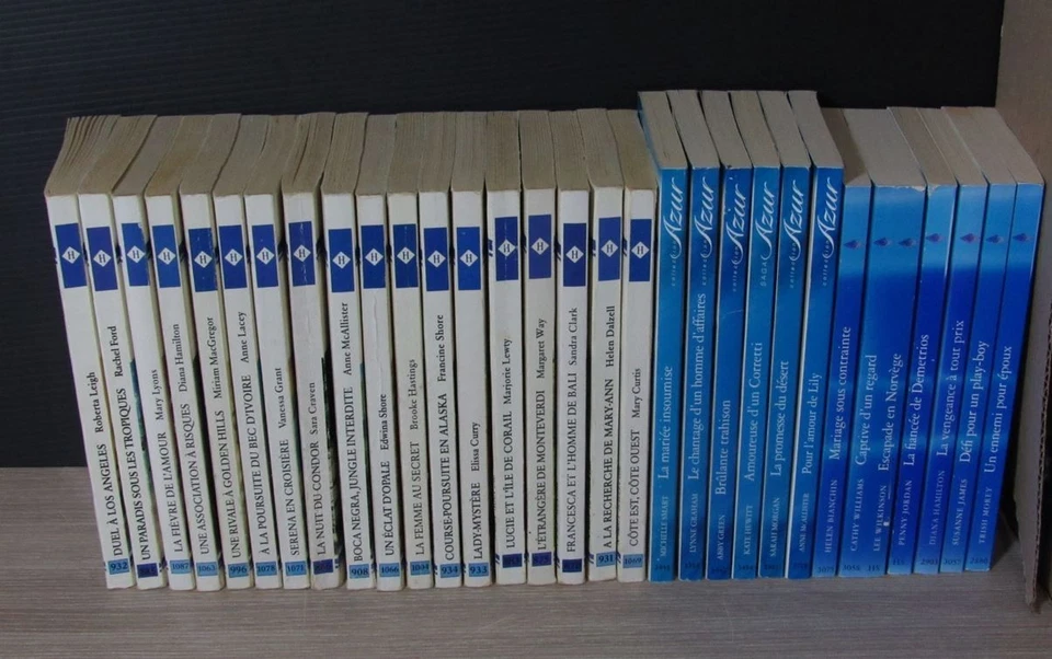 Lot de 30 livres Harlequin collection azur, tous différents. - Photo 1/4