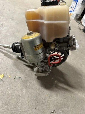 05-09 Lexus GX470 Frenos Antibloqueo ABS Freno Booster Cilindro Maestro Bomba Motor Foto 1 de 4