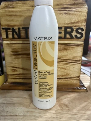 New Matrix Total Results Blonde Care Weightless Conditioner 10.1 oz  - Image 1 of 3