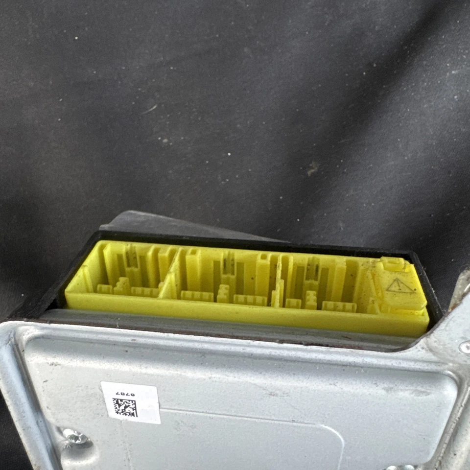 INFINITI Q50 Q60 BAJO CONSOLA MÓDULO DE CONTROL UNIDAD MONTAJE 98820 6HE0A OEM Foto 1 de 3