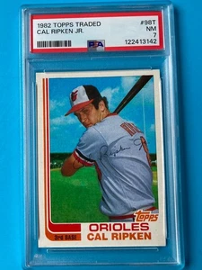 1982 Topps negociado béisbol #98T Cal Ripken Jr Baltimore Orioles casi nuevo PSA 7 - Imagen 1 de 2