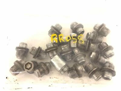 Tuercas TOYOTA RAV-4 07 08 09 10 11 12 13 14 15 16 17 18 19 20 21 22 23 Foto 1 de 3