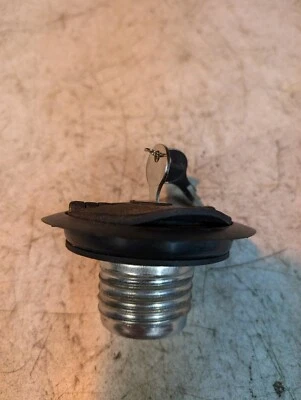 Крышка бензобака и ключи BMW R100S R100RT R80G/S R80GS R100GS R65 R80 R80ST R100RS R80RT - Изображение 1 из 4