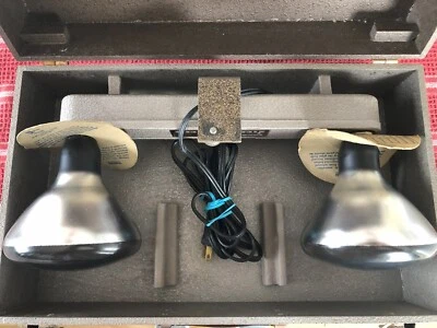 BARRA DE LUZ INTERIOR BELL & HOWELL VINTAGE AÑOS 60 con ESTUCHE DE ALMACENAMIENTO ORIGINAL (COMO NUEVO) Foto 1 de 4