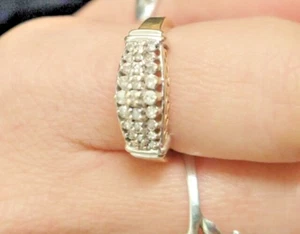 Beautiful Vintage 10k Yellow Gold Wedding Band w/3 Rows of Diamonds Size 7 - Picture 1 of 4
