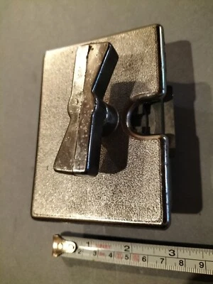  Gettoniera Per Distributore Di Palline Nocciole Vintage A Lire 500 Collezione  - Immagine 1 di 4