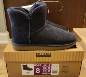 ⭐NEW⭐ Kirkland Signature Ladies' Shearling Scalloped Edge Boots - NAVY MARINE 8 - Picture 1 of 10