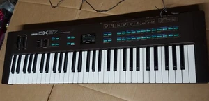 Yamaha DX27 61-Key Digital Programmable Algorithm Synthesizer - Picture 1 of 9