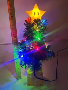 Super Mario Bros. Star LED USB-betriebener beleuchteter Desktop-Ferienbaum, funktioniert - Bild 1 von 7