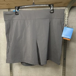 Columbia Women's Size XL Active Fit Court Shorts Gray Omni Shade New NWT - Picture 1 of 5