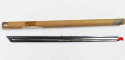 Nuevo de Lote Antiguo Ford Thunderbird Moldura Trasero Derecho Cuarto F2SZ-6329076AEJ Foto 1 de 4