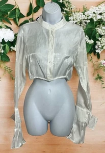 Moda Nova Kaelie Top Corto Satinado Blanco Talla Pequeña Manga Larga Campana Nuevo - Imagen 1 de 14