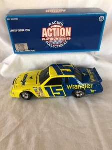 Action Dale Earnhardt 1982 TBird #15 Wrangler Rare #1/2508 Maßstab 1:24 - Bild 1 von 8