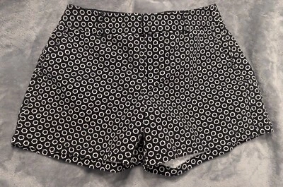 Pantalones cortos para mujer Elle blanco y negro con estampado geométrico floral talla 4 (28" x 4") Foto 1 de 4