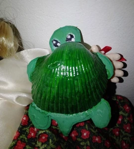 Handgefertigte Haustier Schildkröte Muschel für Ihre Puppensammlung Verkauft wie besehen nur 8 und höher - Bild 1 von 2