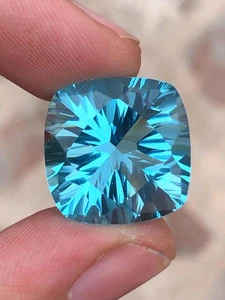 Swiss Topaz Faceted Lot 22.95 ct - Fancy Cut Stones for Jewelers - Picture 1 of 7