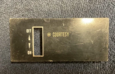 68 Buick Riviera Wildcat Electra Lesabre GS Luz de Cortesía Interruptor Tablero Borde Foto 1 de 3