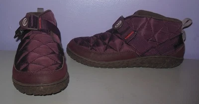 Botines Chaco para mujer Ramble Puff resistentes al agua nailon ciruela talla 9 Foto 1 de 4