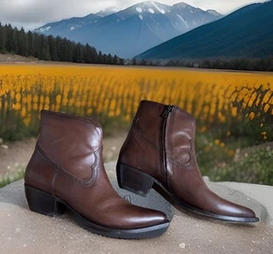Frye Women’s 8 1/2 Cowboy Ankle Leather Boot - Picture 1 of 12