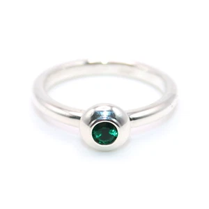 James Avery Sterling Silver REMEMBRANCE RING with LAB-CREATED EMERALD - Size 6 - Picture 1 of 9