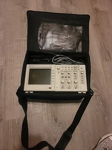 Tektronix TDS1002B Oscilloscope - Picture 1 of 8