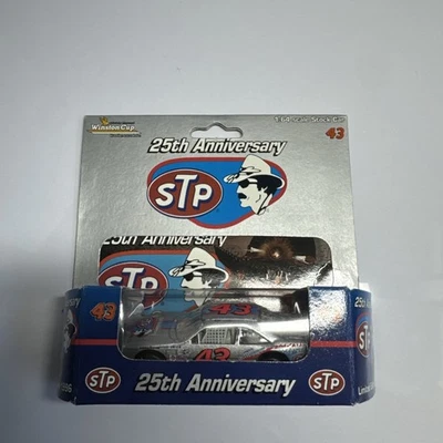 LOTE de 10 autos de colección Nascar Richard/Kyle & Adam Petty Father Son nieto Foto 1 de 4