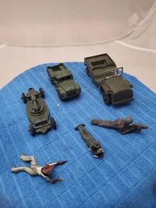 6pcs VTg 3 army soldier & car jeep cannon lead / metal miniature figurine figure - Picture 1 of 5