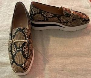 Women’s Shoedazzle Steena Platform Snakeskin Gold Buckle Slip-on Loafers - Sz 11 - Picture 1 of 4