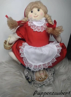 3 in 1 - Rotkäppchen / Großmutter / Wolf – Handgefertigte Stoffpuppe (ca. 30 cm) - Bild 1 von 4