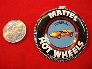 Hot Wheels Tin Litho Red Line Metal Foldover Button Badge 1968 Mattel Hong Kong - Picture 1 of 3