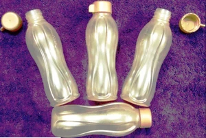 Tupperware Gold Water Bottles Set of 4 - New Year's Eve!!! New - Picture 1 of 2