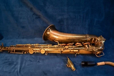 Saxofón tenor Premier con boquilla Otto Link chapada en oro y estuche Foto 1 de 4