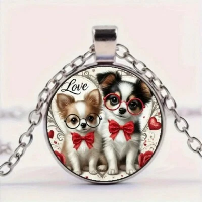 Collar colgante de vidrio redondo vintage Love Dogs con gafas y pajaritas rojas Foto 1 de 4