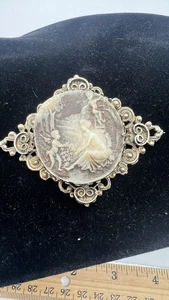 Broche camafeo vintage tallado a mano marco de filigrana hadas mitología - Imagen 1 de 8