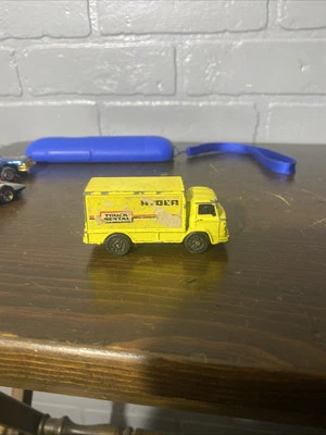 Corgi Juniors Delivery Truck Made in Great Britain - Image 1 of 4