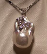 New without tags, unused, brand new fresh water cultured pearl pendant 