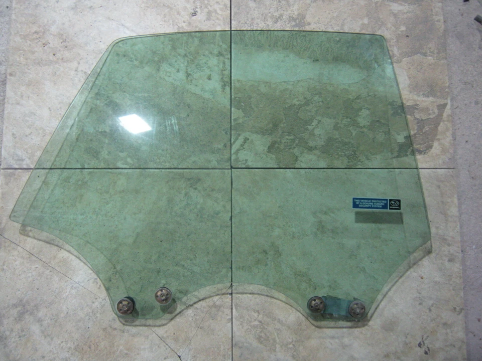 2000 - 2004 Subaru Legacy Outback Passenger Rear Door Glass - Image 1 of 1