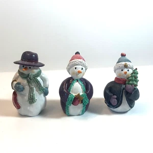 Weihnachten Schneemänner Dekor Set 3 Harz Figuren mit Glitzer ~ 2,5" große Figuren - Bild 1 von 13