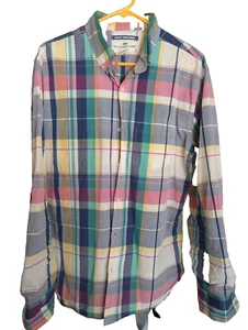 Old Navy Men's Classic Shirt, Slim Fit, Size Large, Button Down Collar - Picture 1 of 5