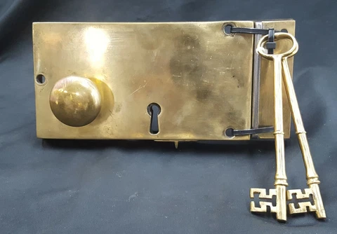 Large Solid Brass Right Sided Complete Rim Lock Set Cover