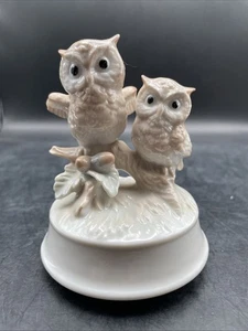 Estatuilla de búho de porcelana vintage Otagiri Japón caja de música toca cerca de ti 1983 - Imagen 1 de 5