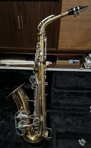 Vintage Selmer Bundy USA Alto Saxophone with Original Hard Case #680320 - Picture 1 of 19