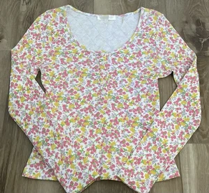LOVE SHACK AUSGEFALLENES KLEINES ANAYA BLUMENDRUCK HENLEY TOP FRUCHTIG PUNCH HERZ KNÖPFE - Bild 1 von 4